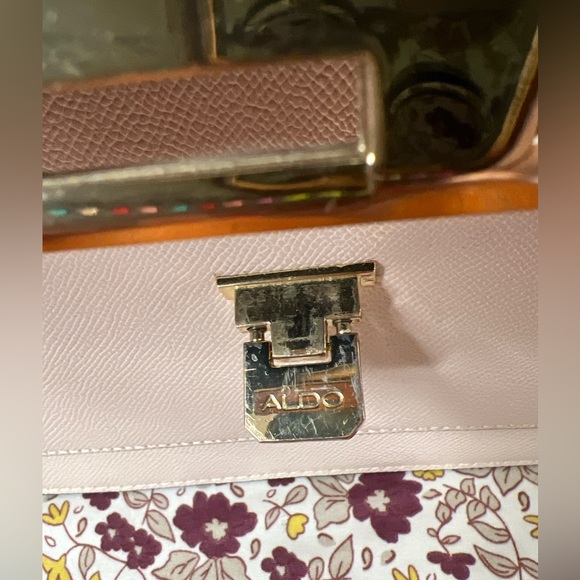 ALDO AnnieBrook Flap Satchel Cross Body Purse with Gold Chain Trim - Picture 9 of 13